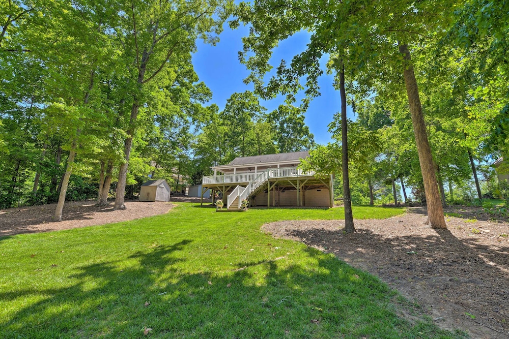 Lake Norman Retreat with Dock about 1 Mi to Marina in Mooresville, United States