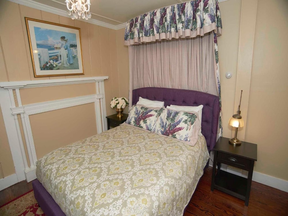 Bellevue Manor - photo 19