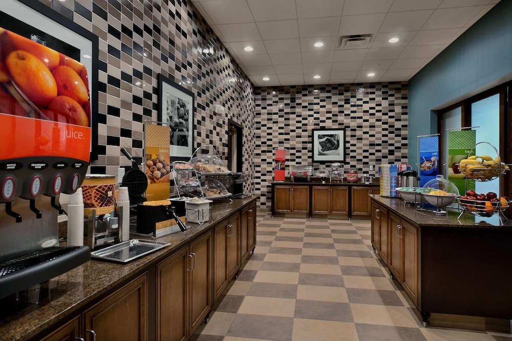 Hampton Inn & Suites Tampa Northwest Oldsmar - photo 31