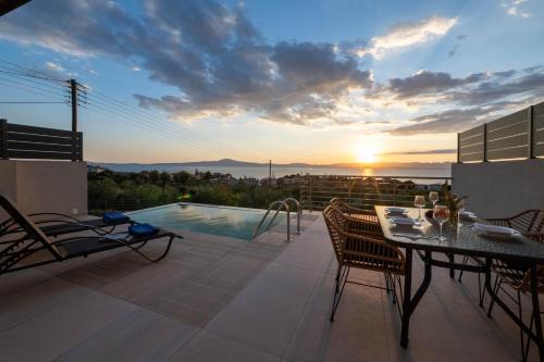 A V Luxury Apartments with Private Pools — 4-Star Luxury Hotel in Kalamata, Greece