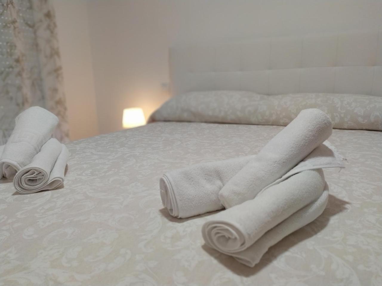Apartamentos El Barco — 4-Star Luxury Hotel in La Guardia, Spain