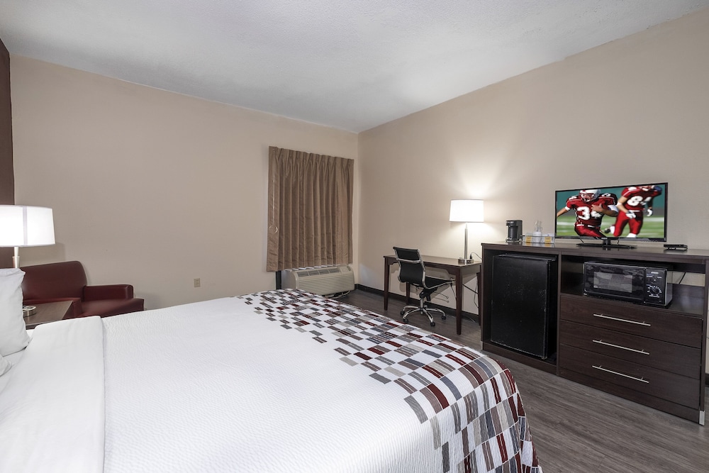 Red Roof Inn Prattville - photo 21