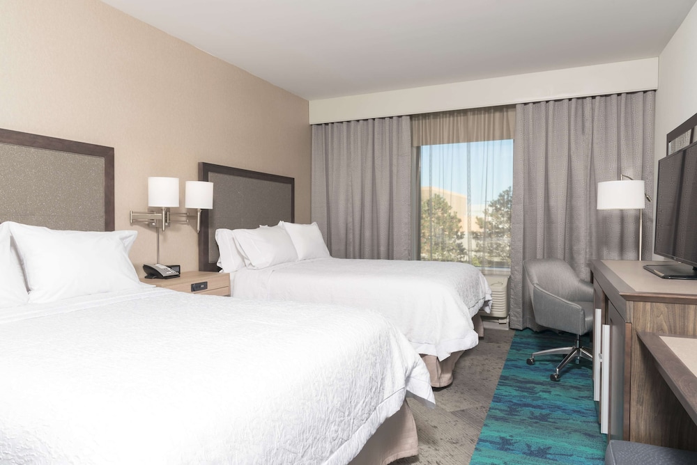 Hampton Inn & Suites Chicago Schaumburg - photo 9