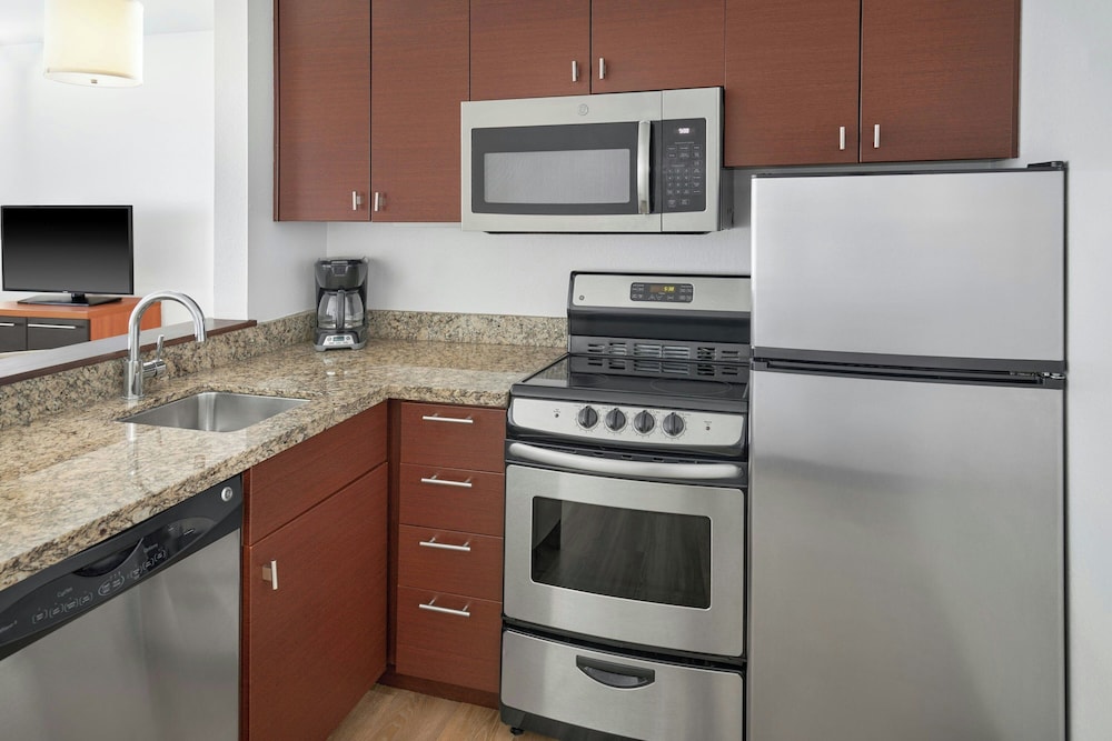 TownePlace Suites by Marriott Detroit Troy - photo 20