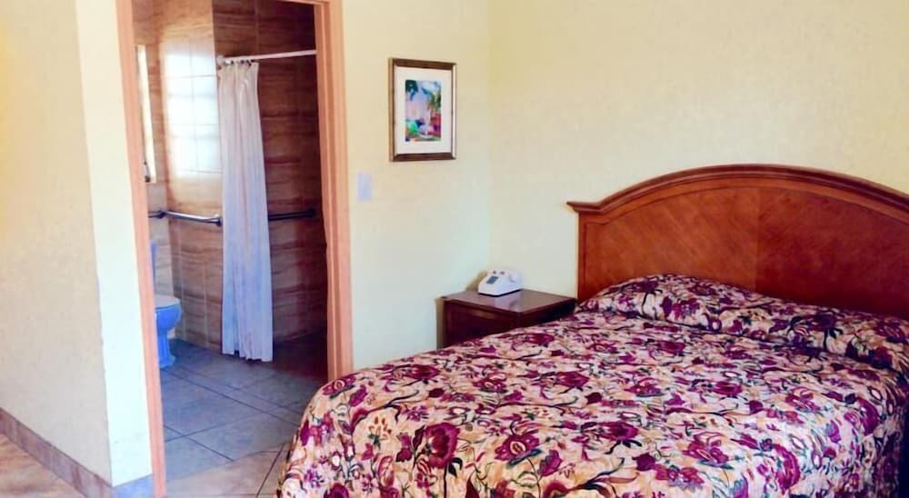 Cadillac Motel - photo 5
