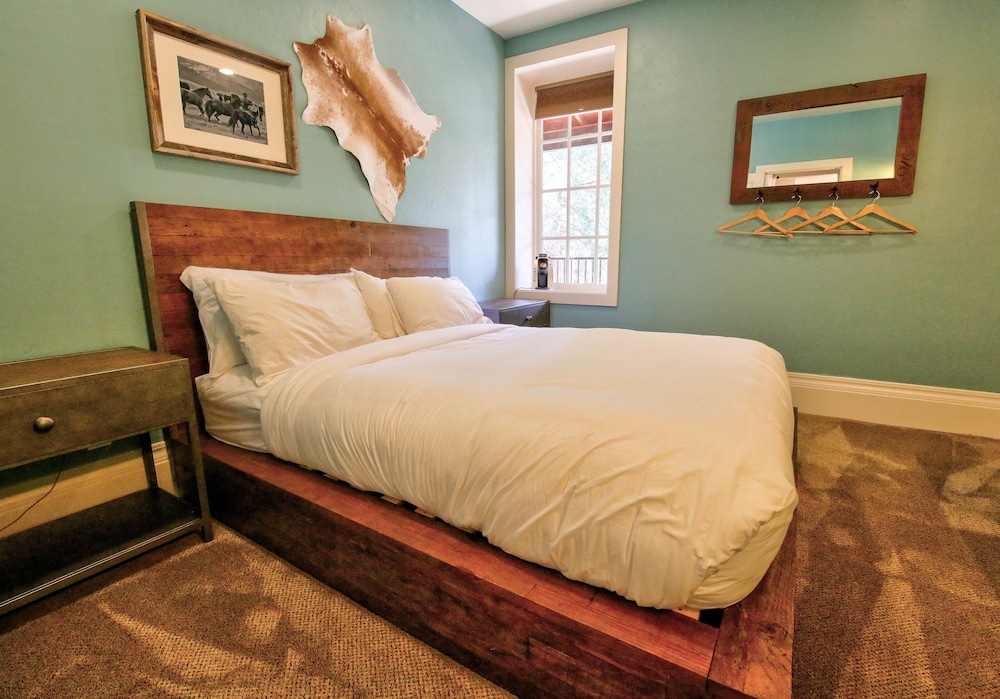 The Groveland Hotel - photo 21