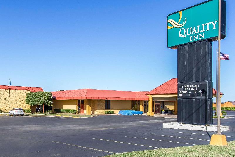 Quality Inn Ada Near University in Ada, United States