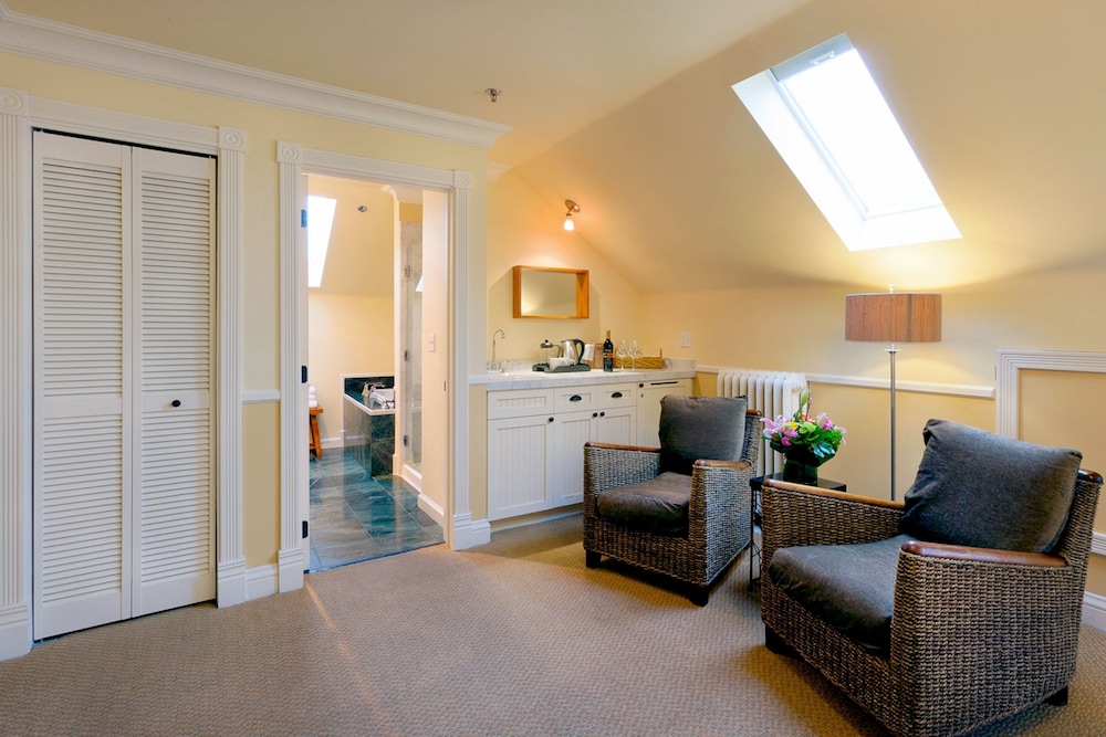 Majestic Inn & Spa - photo 34