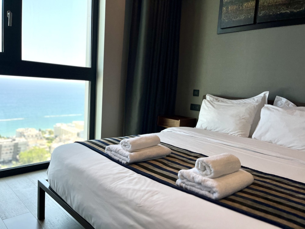128 Lim 2001 Stay Only Tower Suite — Limassol