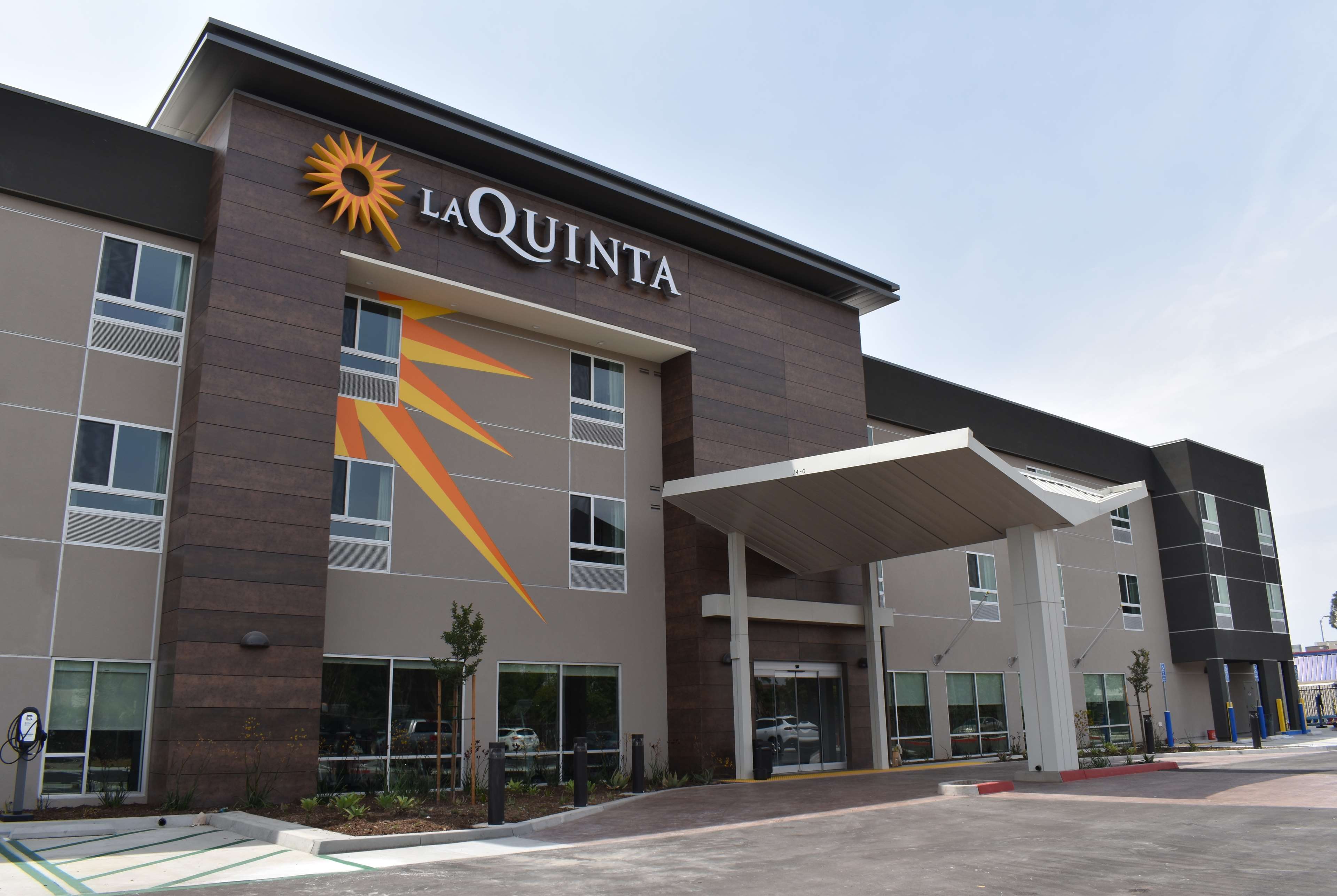 La Quinta Inn & Suites by Wyndham San Bernardino — hotel in San Bernardino