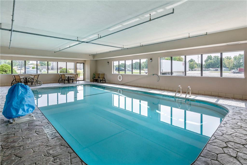 Comfort Inn Sullivan - photo 25