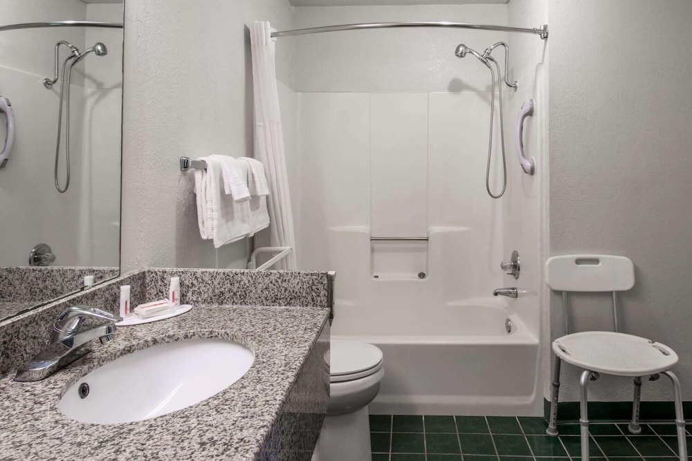 Executive Inn Stillwater - photo 4