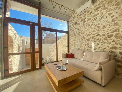 Stavlos Traditional Suite — 4-Star Luxury Hotel in Atsipopoulo, Greece