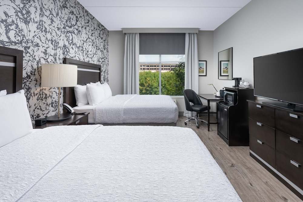 Hampton Inn & Suites Chattanooga Downtown - photo 4