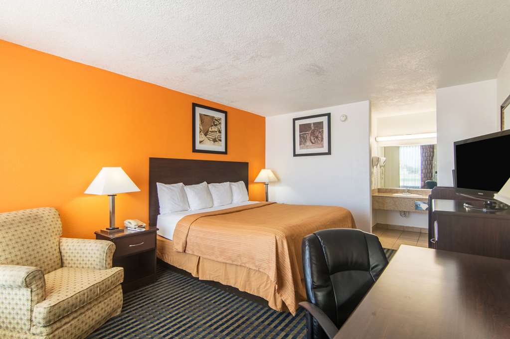 Motel 6 Liberal KS - photo 12