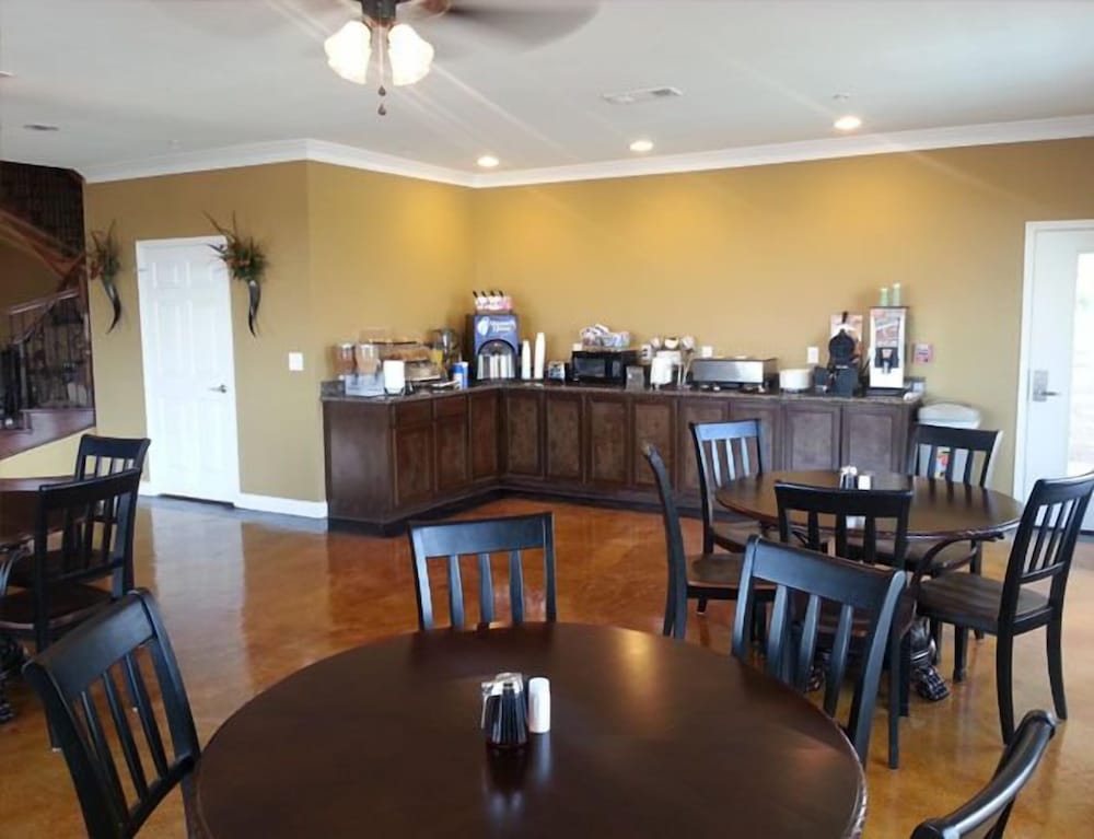 Black Gold Inn - photo 33