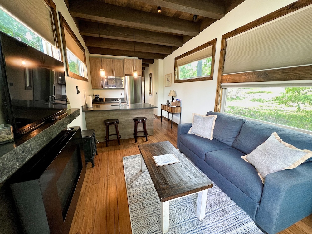 Cedar Creek Lodging & RV Park - photo 49