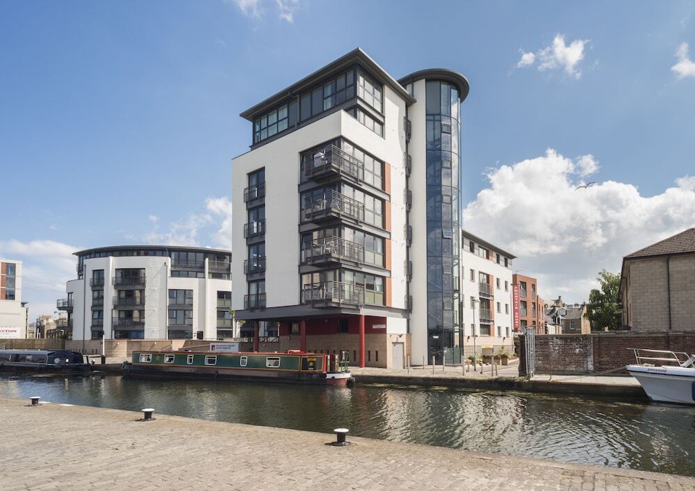 Fountain Court Apartments EQ2 — 5-Star Luxury Hotel in Edinburgh, United Kingdom
