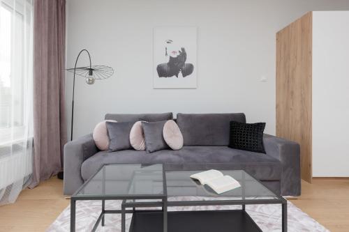 Metro Kondratowicza Warsaw Apartment with Parking by Noclegi Renters — 4-Star Luxury Hotel in Warsaw, Poland