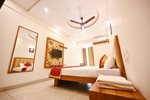 Hotel Rays Inn Boarding and Lodging in Mangalore, India
