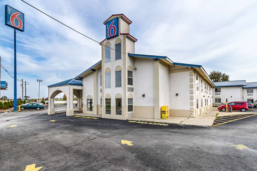 Motel 6 Urbana IL - photo 2