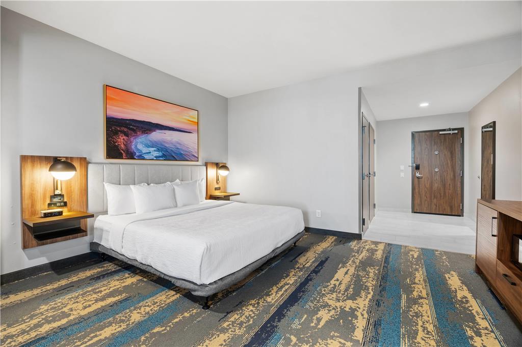 La Quinta Inn & Suites by Wyndham La Habra - photo 65