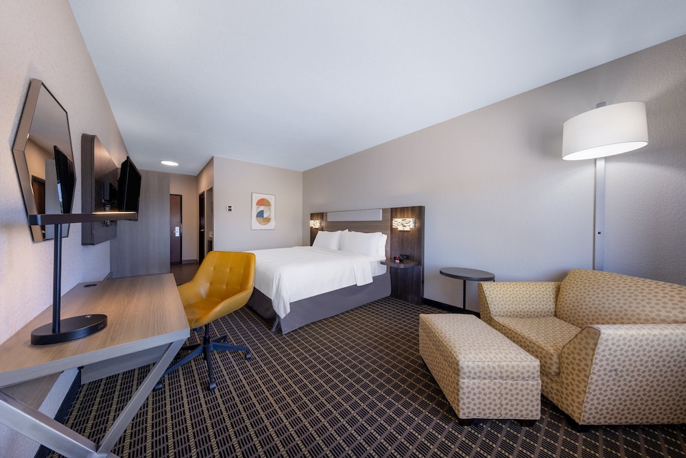 Holiday Inn Express Hotel & Suites Pittsburg by IHG - photo 28