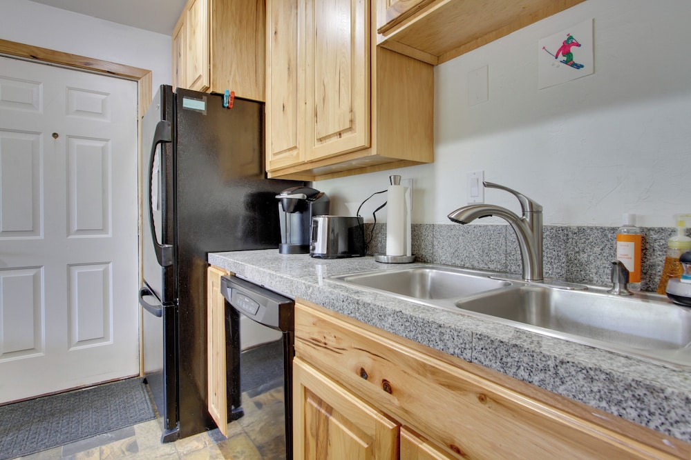 Modern Mountain View Condo at Big Sky Resort - photo 14
