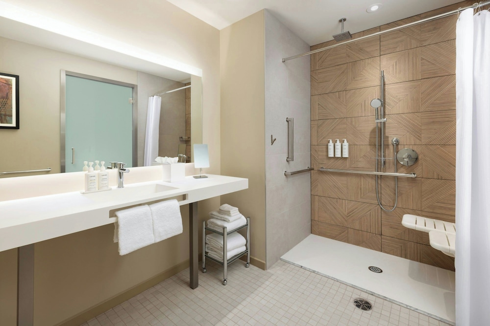 AC Hotel by Marriott Honolulu - photo 32