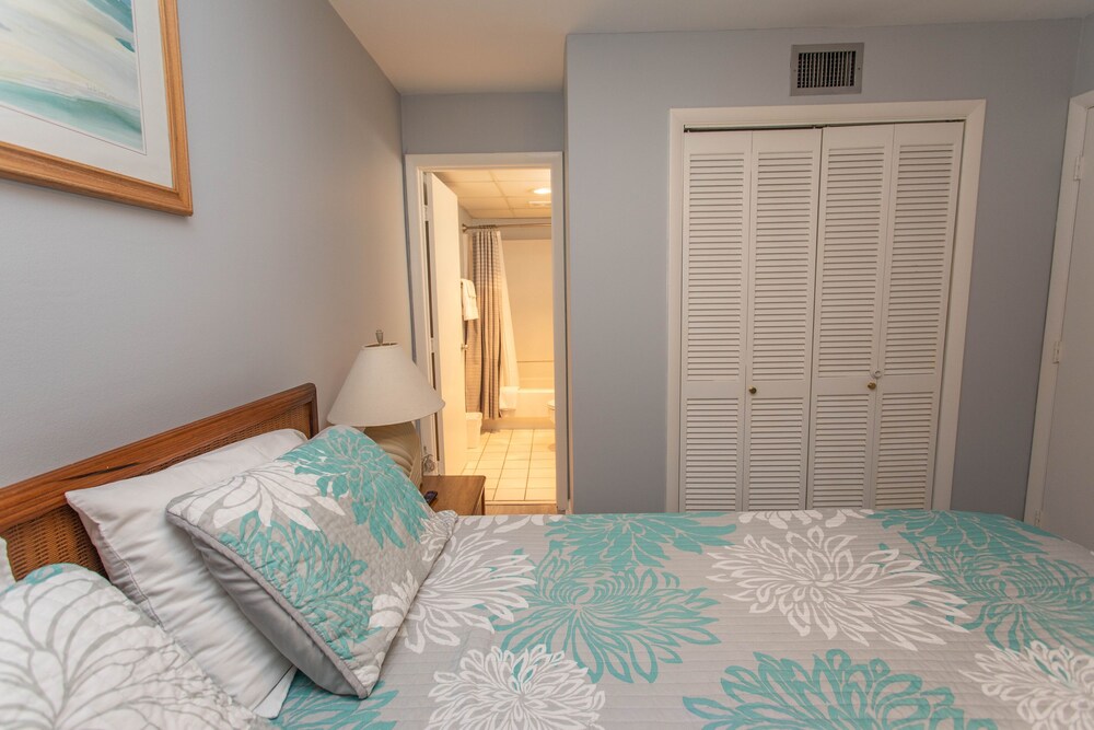 Royal Garden Resort 705 2 Bedroom Condo by RedAwning - photo 7