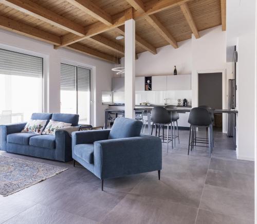 Come a Casa Feels Like Home Polignano 2 Bedrooms & Living & 3 Bathrooms — 4-Star Luxury Hotel in Polignano A Mare, Italy