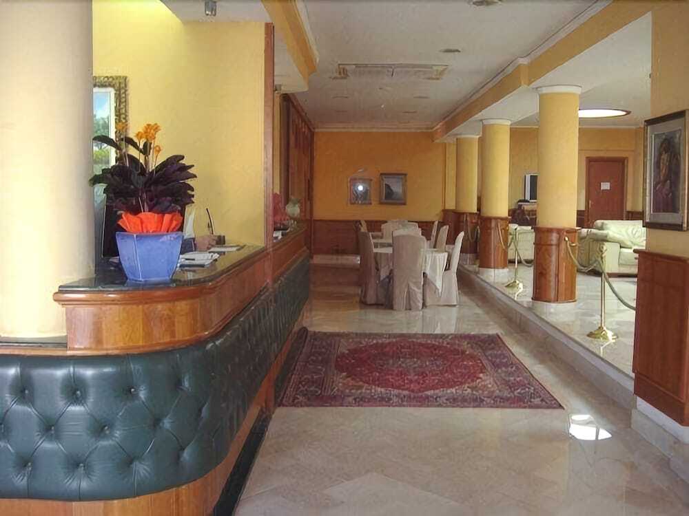 Hotel Villa Serena — 4-Star Luxury Hotel in Castellammare Di Stabia, Italy