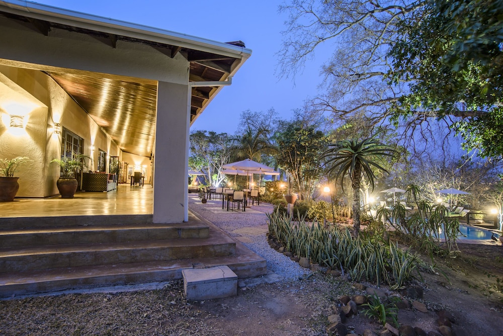 Abangane Guest Lodge — 4-Star Luxury Hotel in Nelspruit, South Africa
