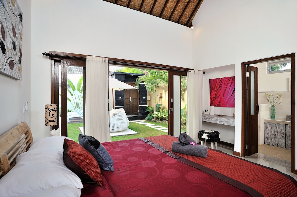 Villa Capri — 4-Star Luxury Hotel in Seminyak, Indonesia