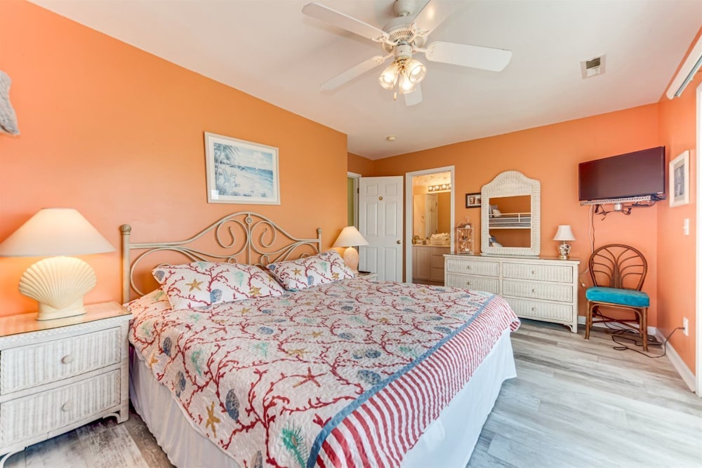 An Amazing Surfside Beach Escape - photo 78