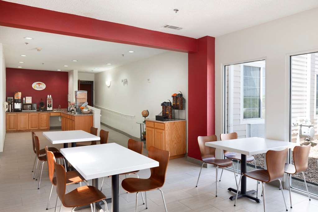 Super 8 by Wyndham Garland Rowlett East Dallas Area - photo 8