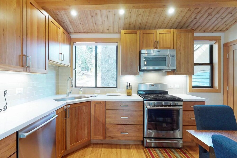Sockeye by Avantstay Modern 2 BR Condo w Access to Northstar Resort Community - photo 6