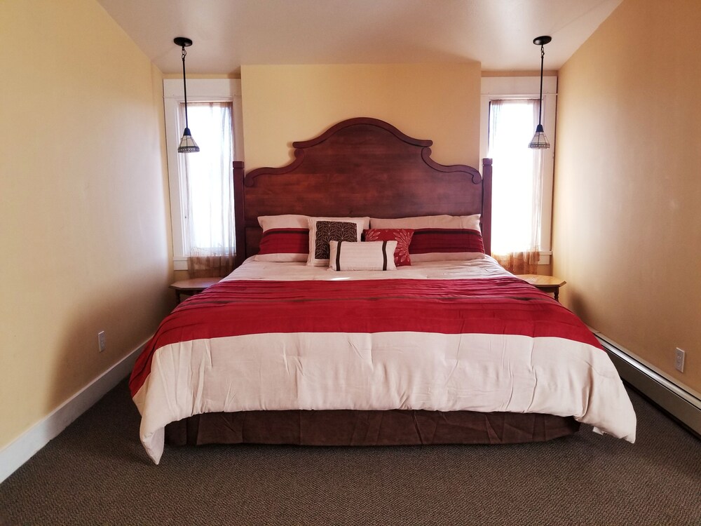 The Inn At Ellsworth Estate - photo 8