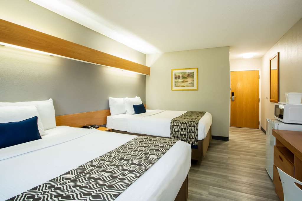 Microtel Inn & Suites by Wyndham Southern Pines Pinehurst - photo 11