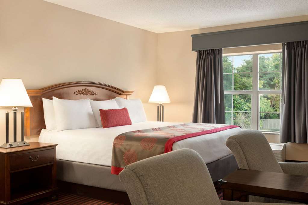 Ramada by Wyndham Pigeon Forge North - photo 24
