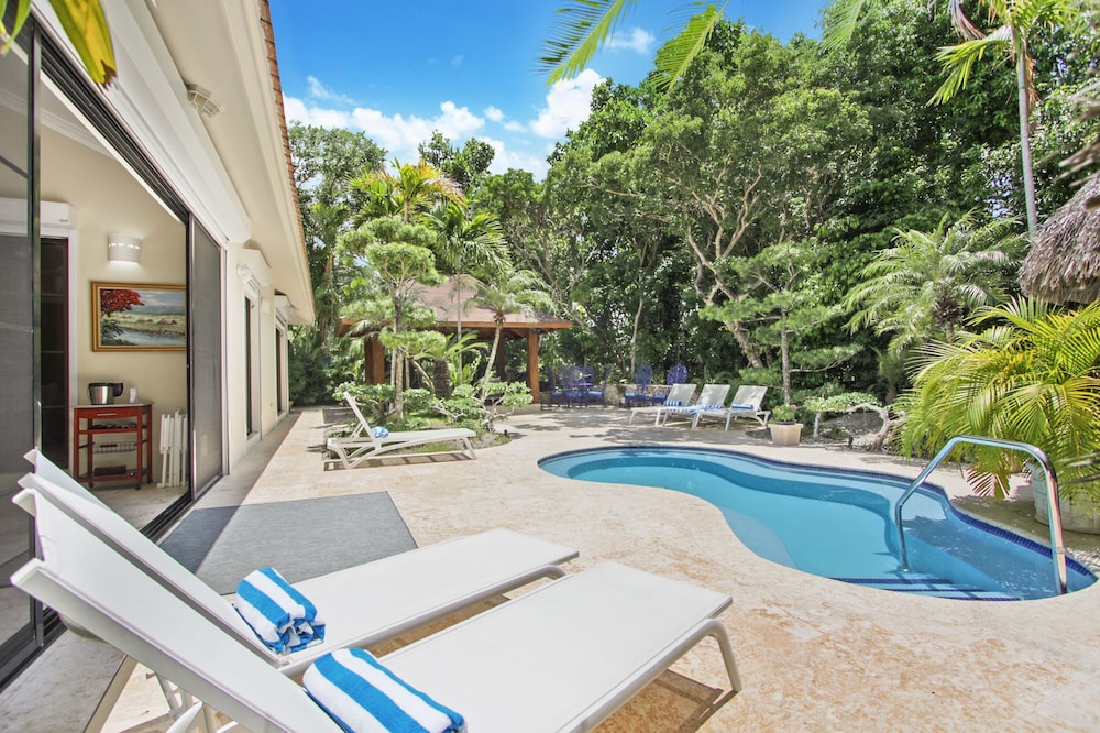 Spacious 4 Bedroom Villa with Pool Touring Cart & Maid — 4-Star Luxury Hotel in Punta Cana, Dominican Republic