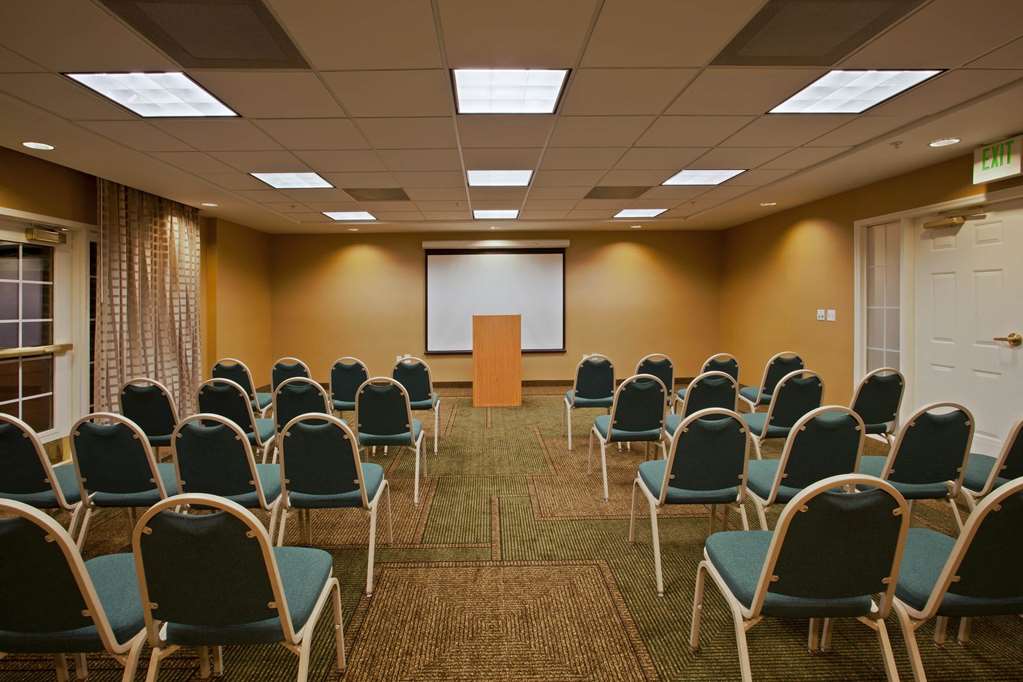 La Quinta Inn & Suites by Wyndham USF - photo 39