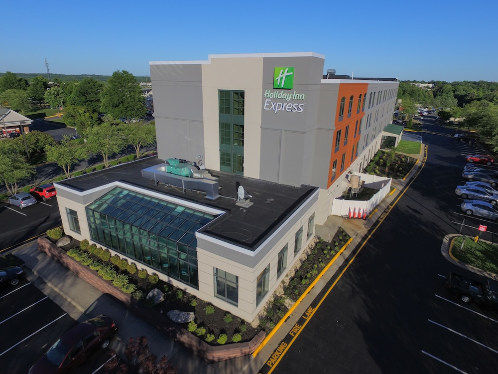 Holiday Inn Express Quantico Stafford by IHG - photo 47