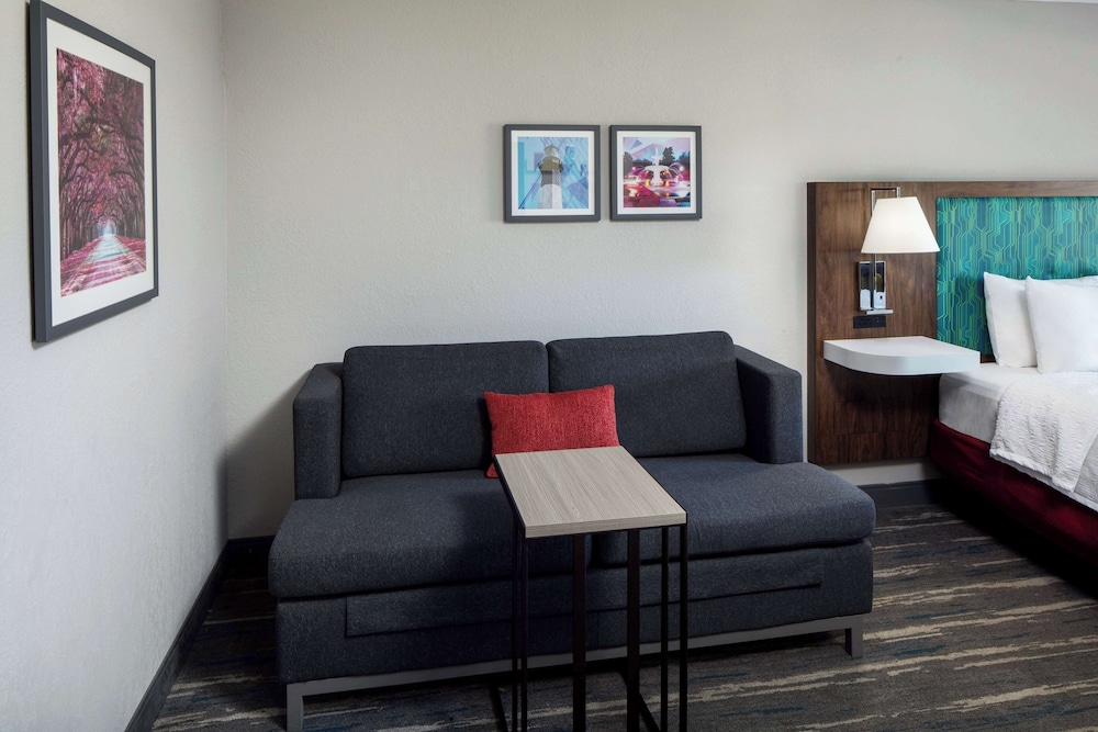Hampton Inn & Suites Savannah I 95 South Gateway - photo 12