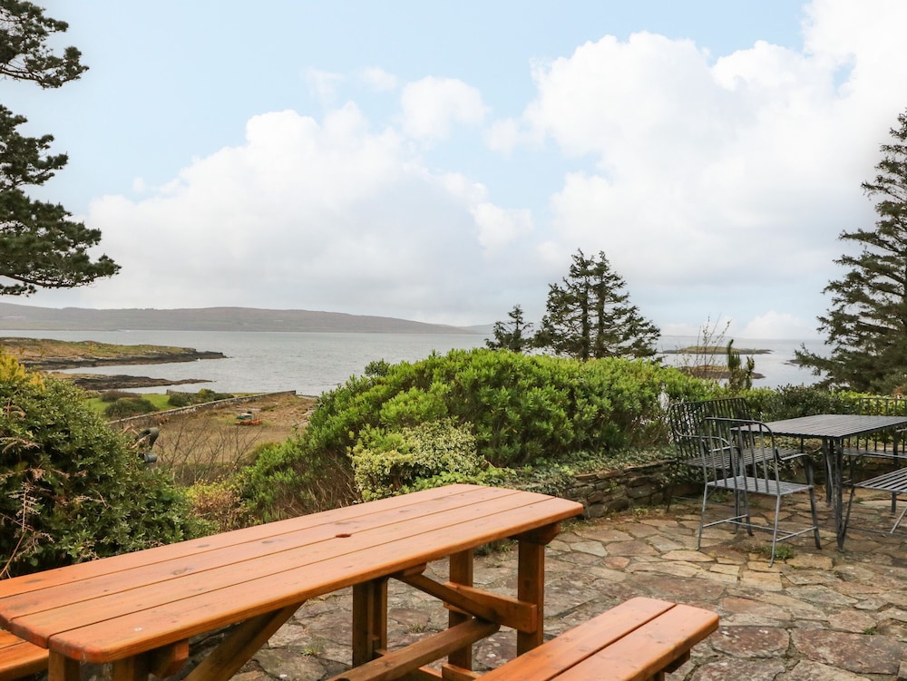 Whispering Pines — Bantry