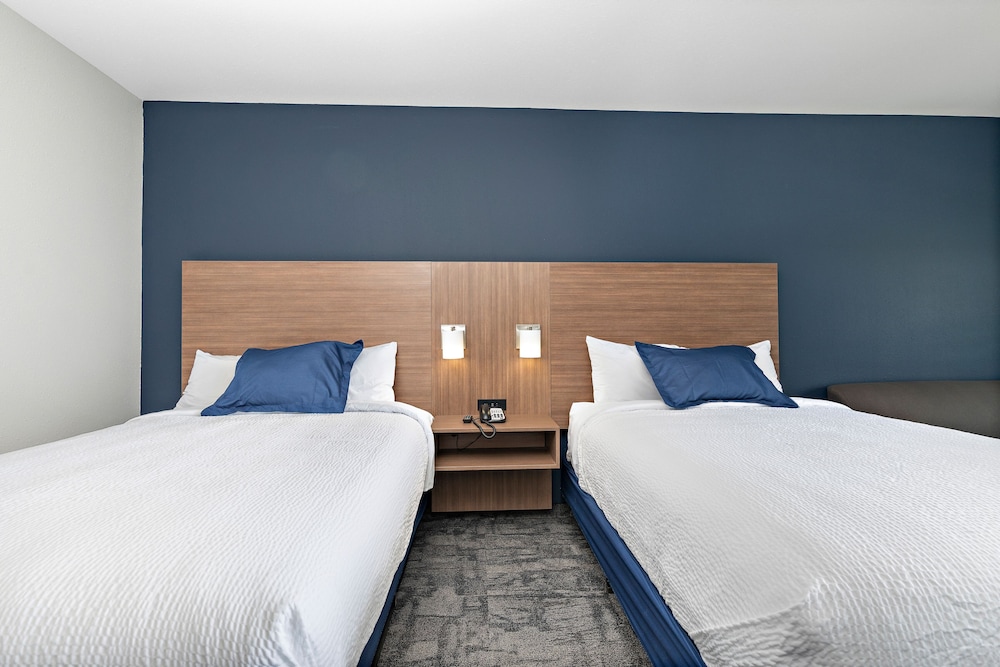 Holiday Inn Exp Parkville - photo 10