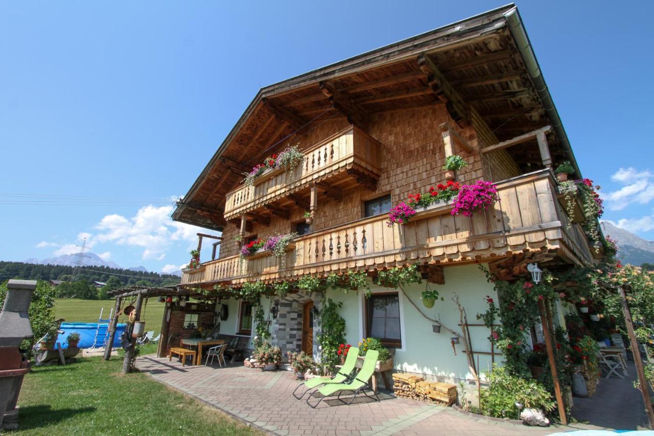 Appartment Eggerhof — 4-Star Luxury Hotel in Saalfelden Am Steinernen Meer, Austria