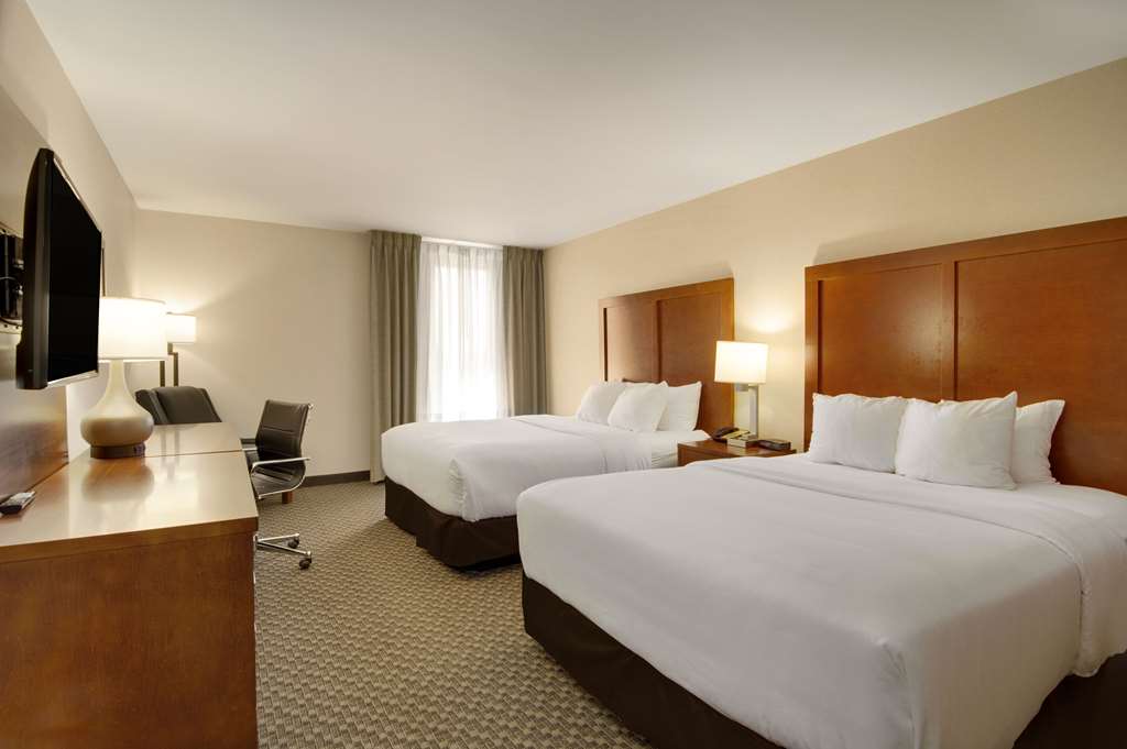 Comfort Inn Airport - photo 12