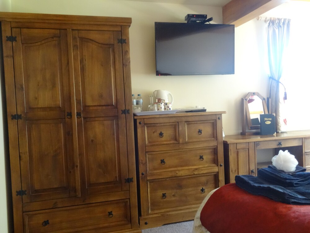 Middle Woodbatch B&B — 4-Star Luxury Hotel in Bishop's Castle, United Kingdom