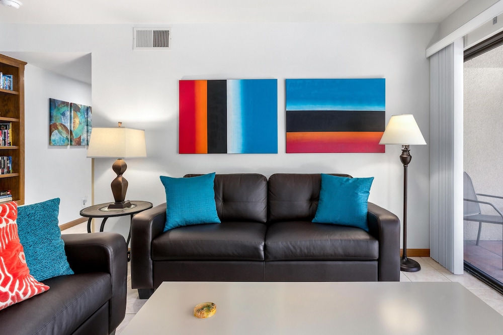 Downtown Winner at Plaza Villas — 4-Star Luxury Hotel in Palm Springs, United States